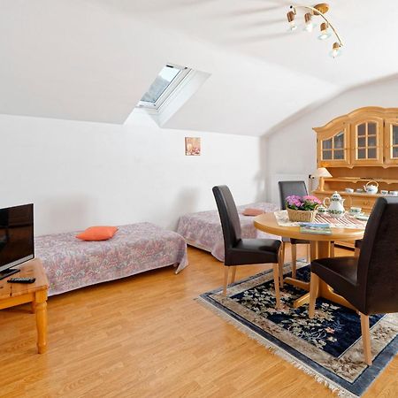 Gaestehaus Koyerbauer Boardinghouse アシャウ・イム・キームガウ エクステリア 写真