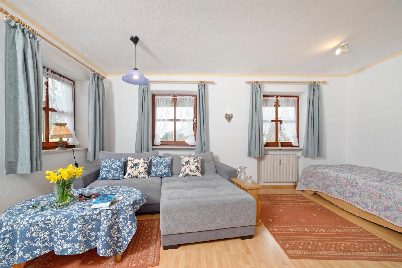 Gaestehaus Koyerbauer Boardinghouse アシャウ・イム・キームガウ エクステリア 写真