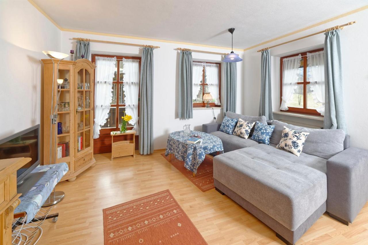 Gaestehaus Koyerbauer Boardinghouse アシャウ・イム・キームガウ エクステリア 写真