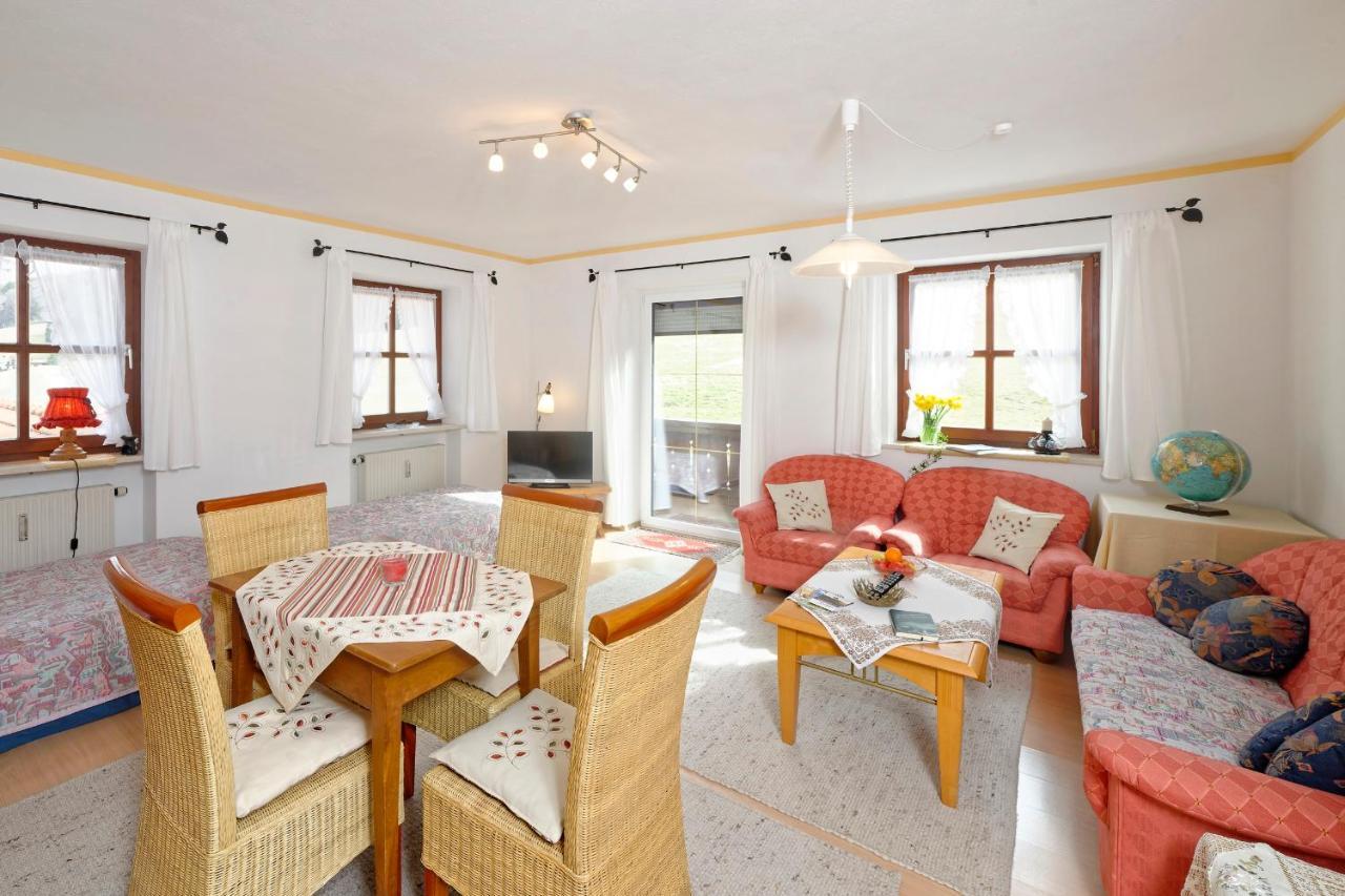 Gaestehaus Koyerbauer Boardinghouse アシャウ・イム・キームガウ エクステリア 写真